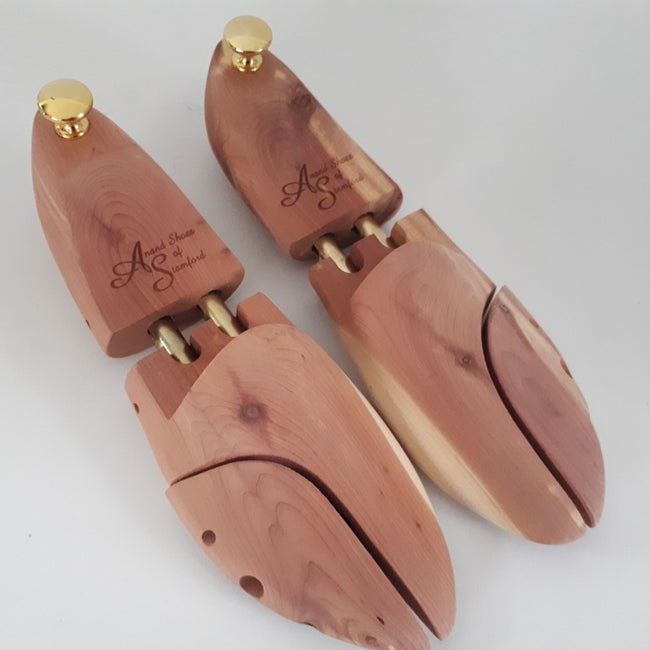 Cedar Wood Shoe Tree